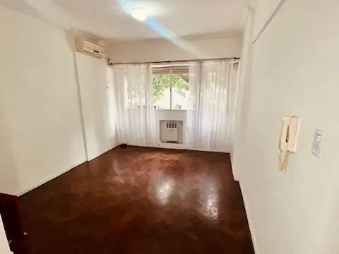 Avenida Belgrano 200, Piso 1