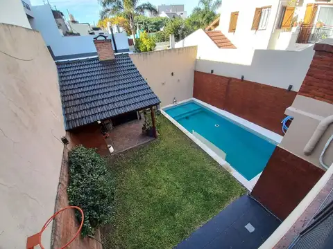 Venta Casa 4 Amb Devoto con Parque, Piscina, Coche
