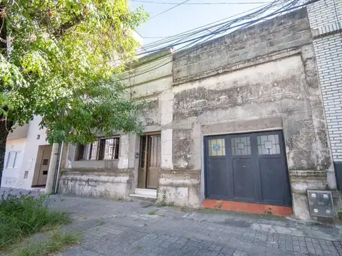 VENTA - CASA CON GRAN TERRENO EN CANDIOTI SUR