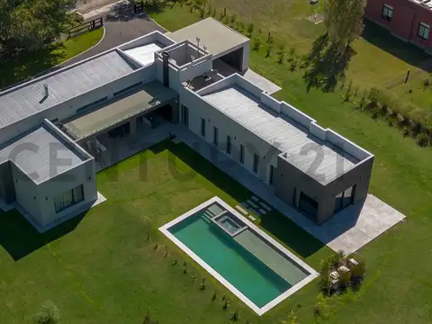 CASA EN VENTA EN CAMPOS DE ROCA 1