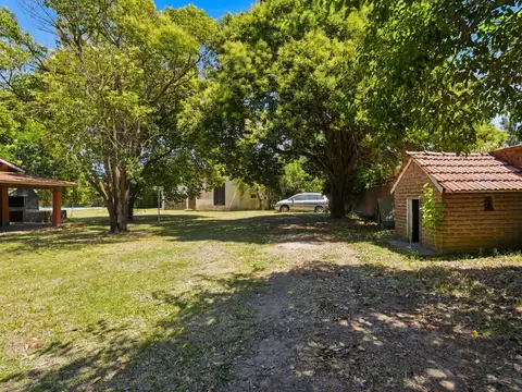 Casa 5 ambientes con 2 baños