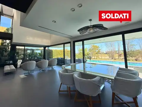 Casa en alquiler anual con muebles Golf Nordelta