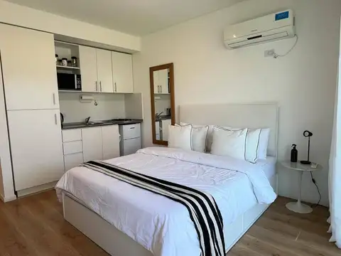 Paraguay 5600, Piso 5