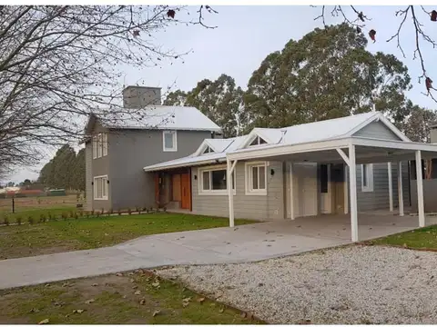 Quinta en Venta con 2 cocheras