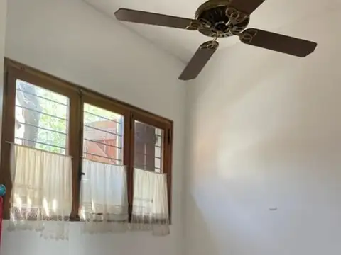 Depto Tipo Casa en Venta en Vicente Lopez, USD 150.000