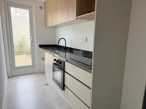Departamento en Alquiler con 1 cocheras