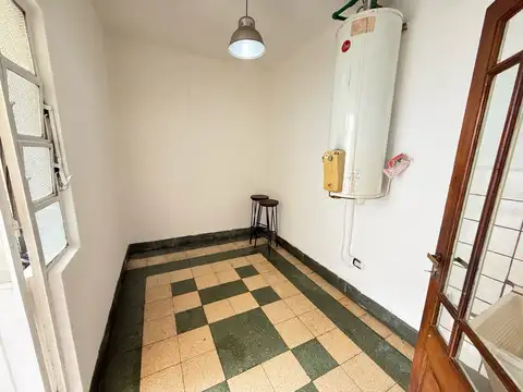 Alquiler de Casa 3 ambientes con patio y parrilla en Banfield