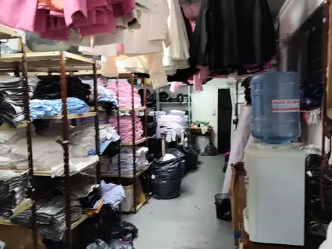 Local en Alquiler en Flores Norte, $ 4.000.000