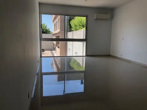 DEPARTAMENTO MONOAMBIENTE EN VENTA CON COCHERA *CARLOS CROCE 1334* BANFIELD