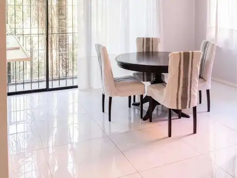 Lavardén e/ Punero y Mitre