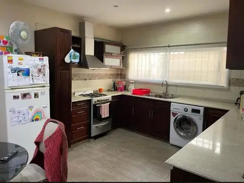 Depto Tipo Casa en Venta de 4 ambientes