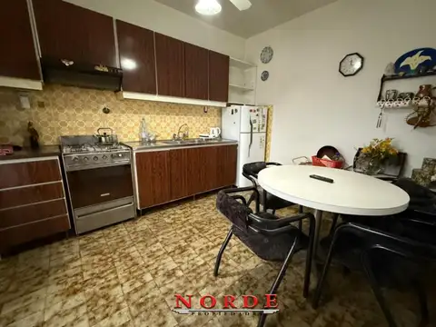 Depto Tipo Casa en Venta 50 años