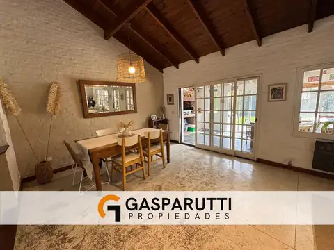 Casa en Venta con 4 cocheras