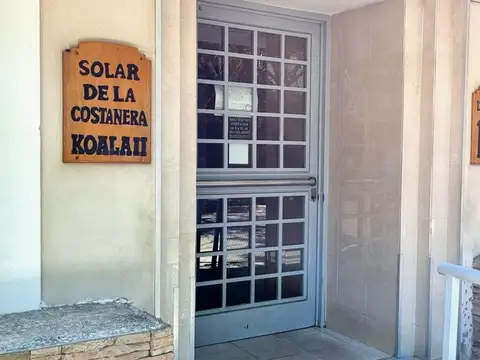 12 De Octubre 1700, Piso 1°