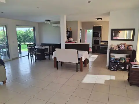 Casa en Alquiler Temporal en El Canton - Norte, USD 2.500