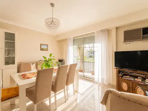 VENTA DPTO 3 AMB. BALCÓN FRENTE PLAZA ARENALES