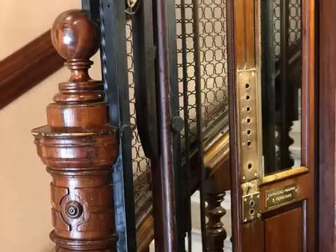  FEBRERO 2021   OFICINA DE 200M2 EN EDIFICIO CLASICO. INMEJORABLE UBICACION  