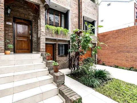 Casa 5 ambientes con 3 baños