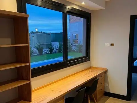 Casa en Venta en Plaza Mitre, USD 315.000