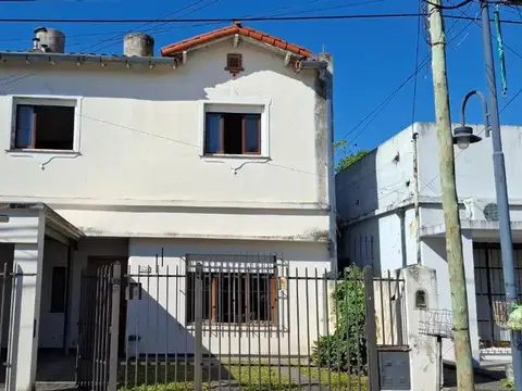VENTA CASA 6 AMB OLIVOS JARDÍN APTO CRÉDITO