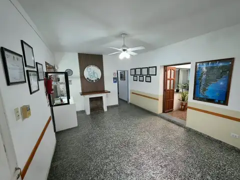 Casa 7 ambientes con 2 baños