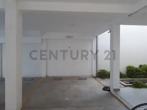 Venta de Cochera en Av. Freyre y Juan de Garay