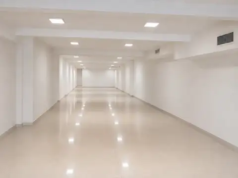 LOCAL COMERCIAL EN ALQUILER – EXCELENTE UBICACIÓN EN MICROCENTRO