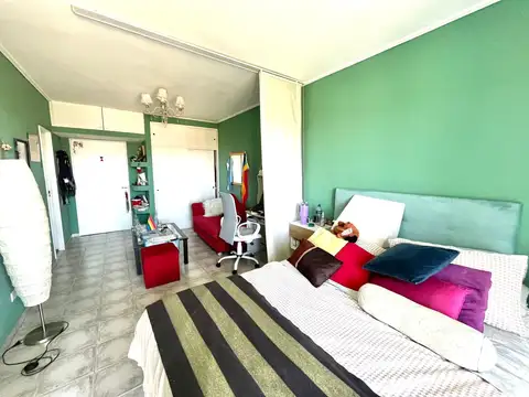 VENTA MONOAMBIENTE CABA A  200 METROS DE PARQUE LEZAMA /BALCON AL FRENTE - PISO ALTO Y SEGURIDAD 24