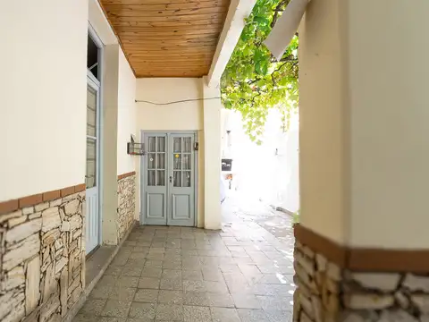 VENTA CASA 7 AMBIENTES VILLA PUEYRREDON CABA