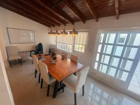 Casa de tres ambientes con garaje doble en Ortega y Gasset 900
