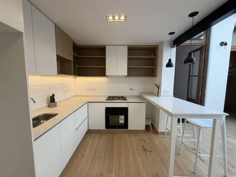 Depto Tipo Casa 4 ambientes con 2 baños