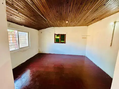 Casa 2 ambientes con 1 baño