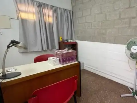 CASA DE 4 AMB, VENTA POSIBLE CONSULTORIO EN PADUA