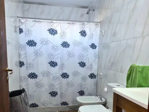 Casa 2 ambientes con 1 baño