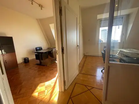 Oficina en Venta 70 años