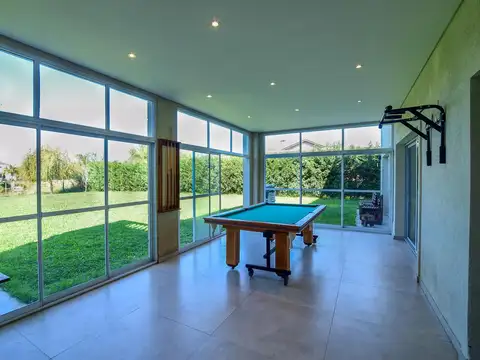 Casa 4 ambientes con 3 baños