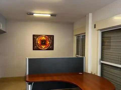 IDEAL ESTUDIO PROFESIONAL – OFICINAS – INSTITUTO – ENTRADA INDEPENDIENTE – EN DOS PLANTAS 120 MTS2