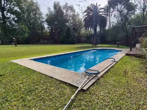 Casa en Venta con 2 cocheras