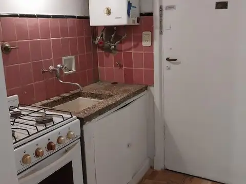 2 AMB AL FRENTE PRÓXIMO A PARQUE LOS ANDES