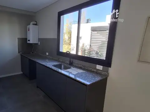 CASA A ESTRENAR- BARRIO LA ALAMEDA