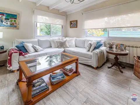 Casa 6 ambientes con 3 baños