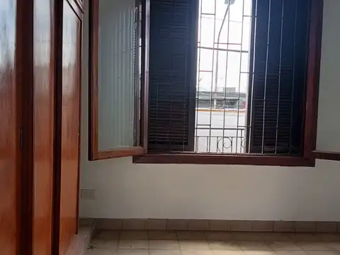 Comandante Granville 1700, Piso 1