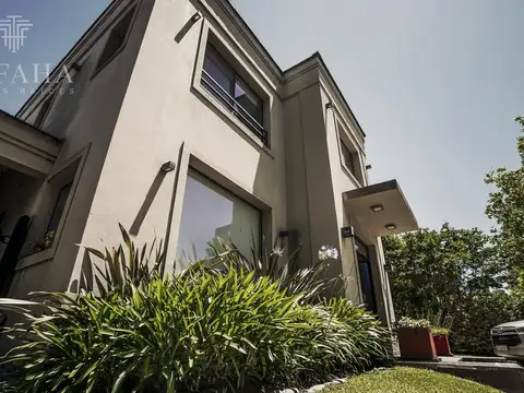 Casa 6 ambientes con 3 baños