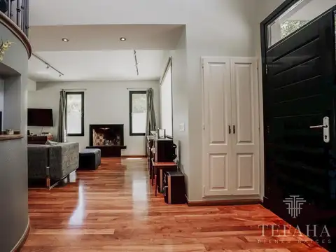 Casa 6 ambientes con 3 baños