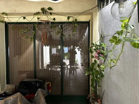 Chalet a refaccionar en corazón del Barrio Inglés .Frente a colegio Santa Hilda