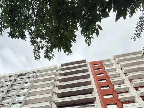 Departamento en venta c/ cochera en Centro