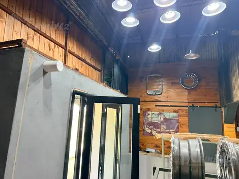 Galpon en Venta 174  mts Frente