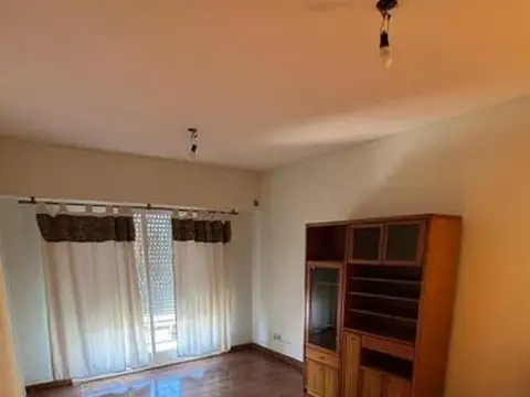 Venta Departamento - 3 Amb. Moron
