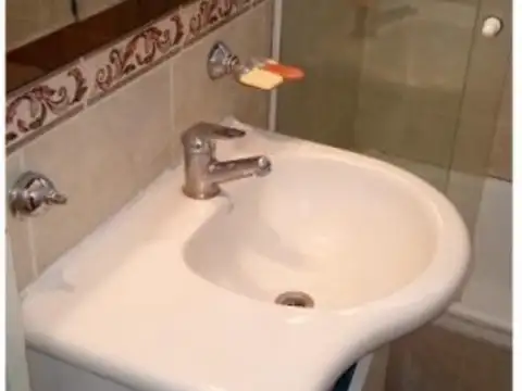 Castro Barros 34 , Piso 1