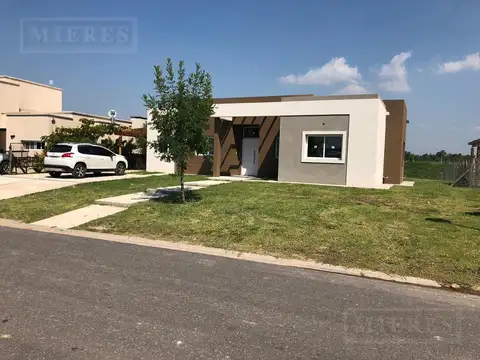 Casa en venta con renta en El Canton Barrio Puerto